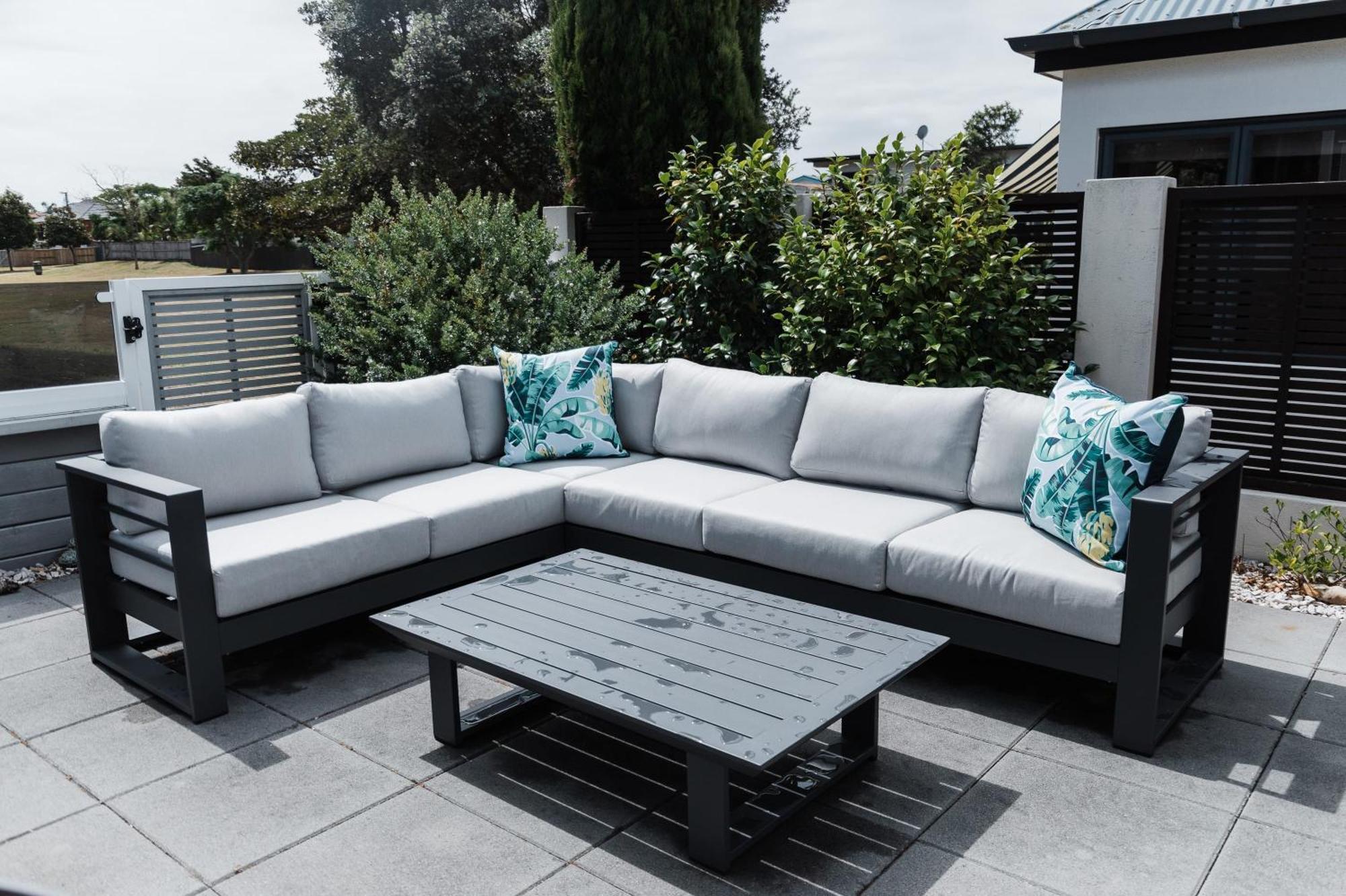 Stunning Tranquil Home With Green Space Views Mount Maunganui Eksteriør bilde
