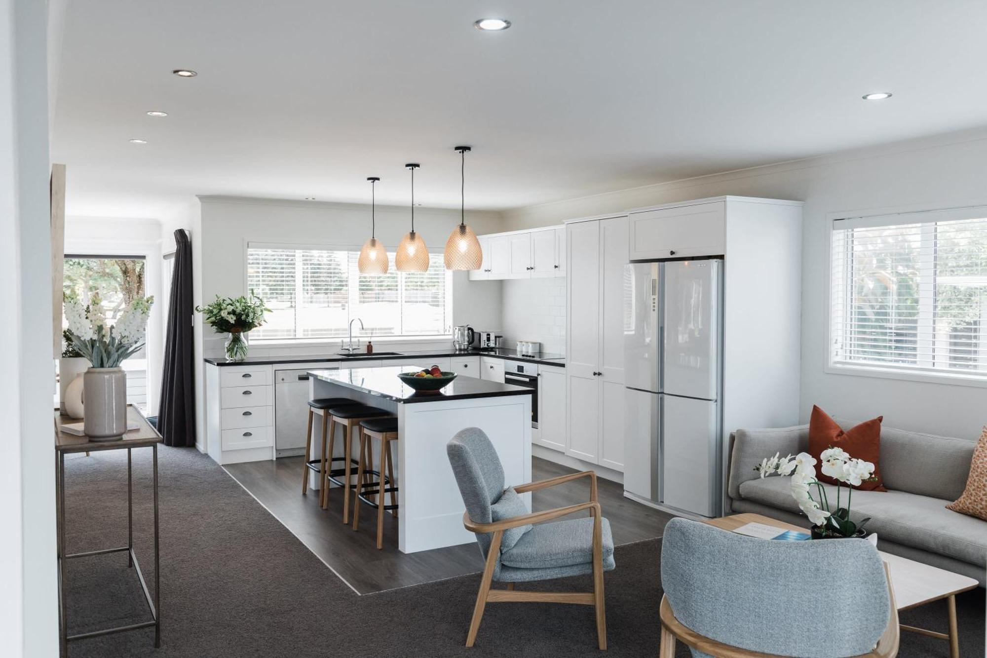 Stunning Tranquil Home With Green Space Views Mount Maunganui Eksteriør bilde